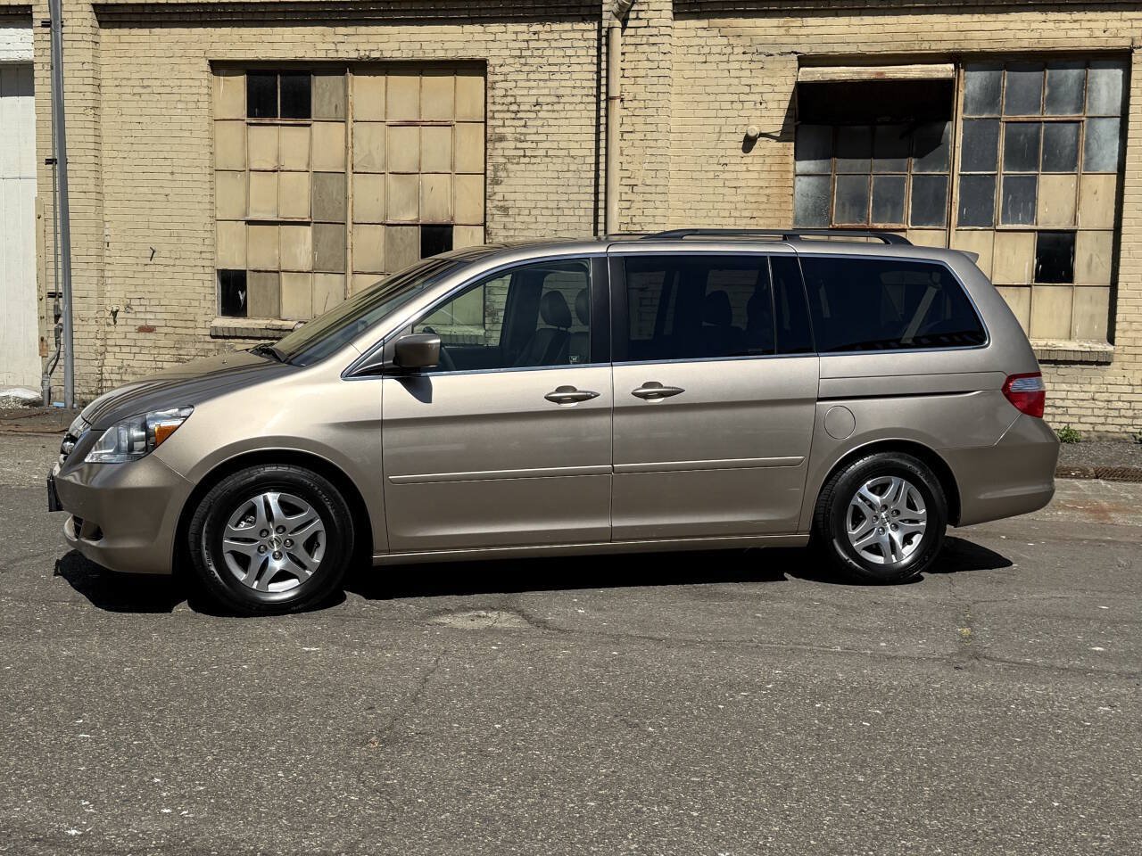 Used 2005 Honda Odyssey EX-L image 11