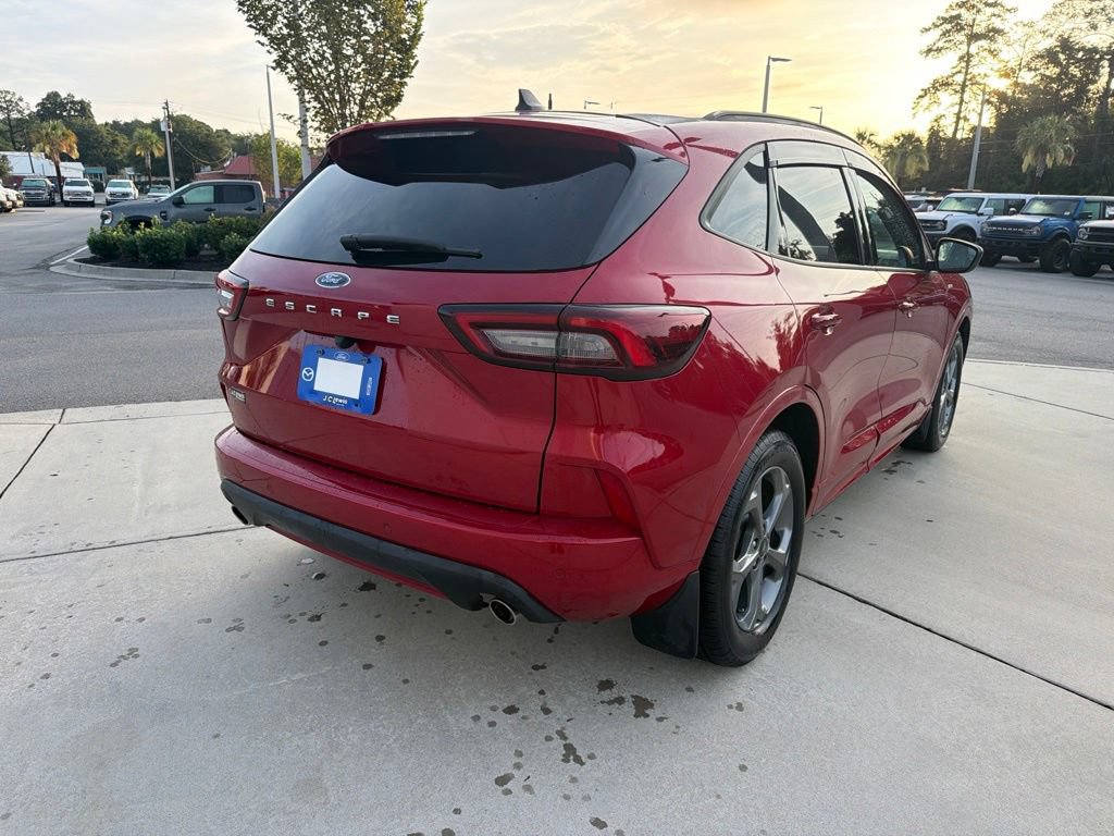 Used 2023 Ford Escape ST-Line w/ Tech Pack #1 FWD image 10