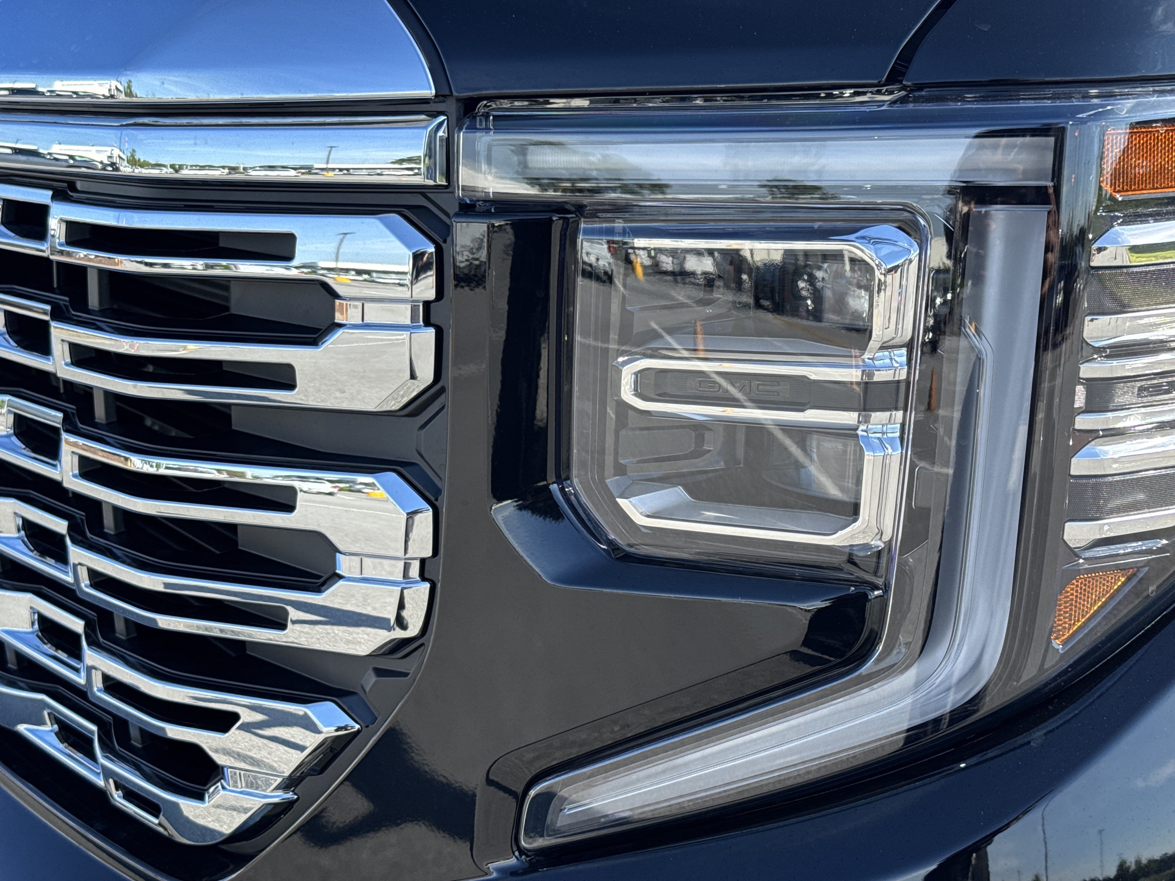 New 2026 GMC Sierra 1500 Denali w/ Denali Reserve Package AWD/4WD image 5