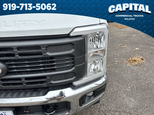 New 2026 Ford F250 XL w/ XL Chrome Package image 11