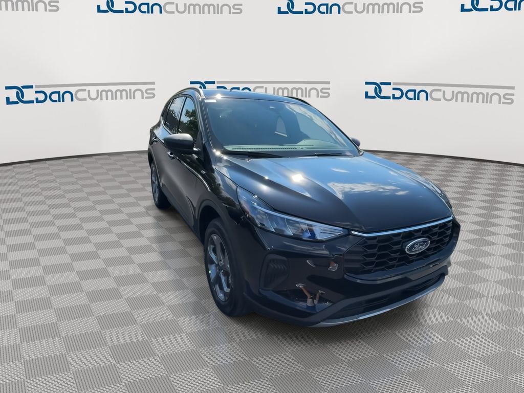 New 2026 Ford Escape ST-Line w/ Tech Pack #1 image 2