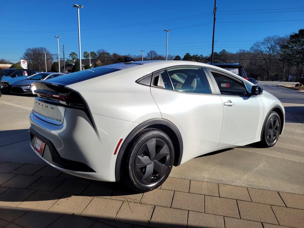 New 2026 Toyota Prius LE image 10