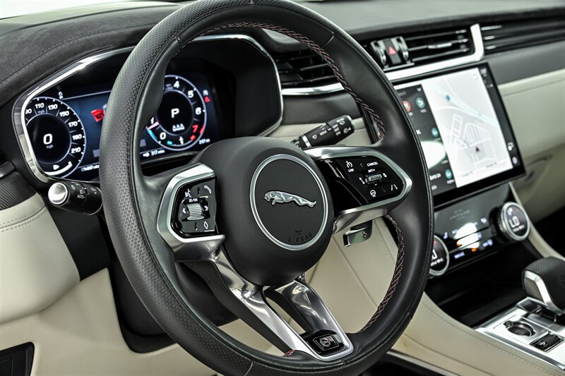 Used 2023 Jaguar F-PACE SVR AWD/4WD image 20