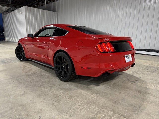 Used 2017 Ford Mustang GT image 4