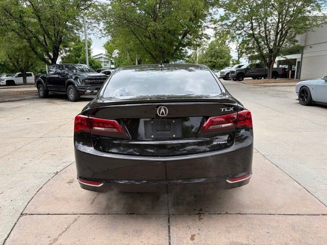 Used 2017 Acura TLX V6 SH-AWD w/ Advance Package image 4