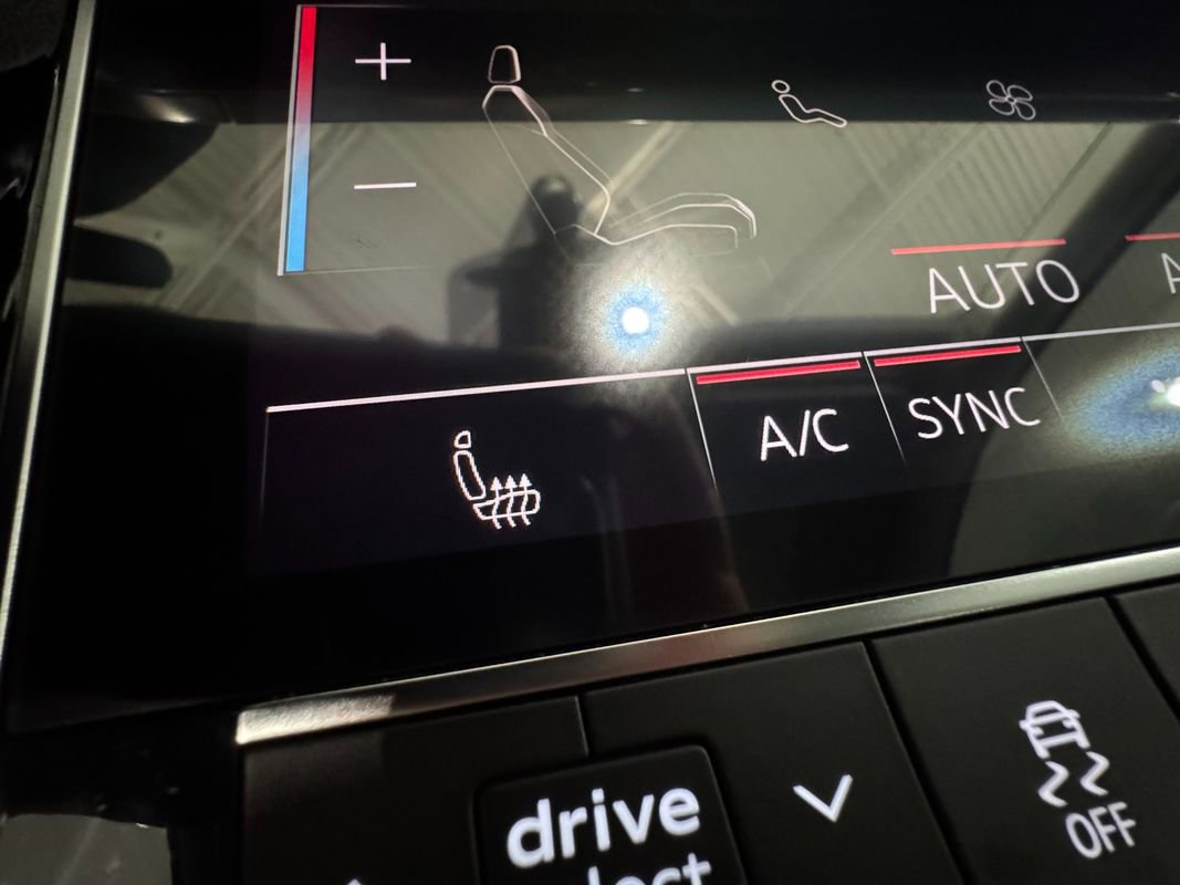 Used 2023 Audi Q7 2.0T Premium w/ Convenience Package image 24