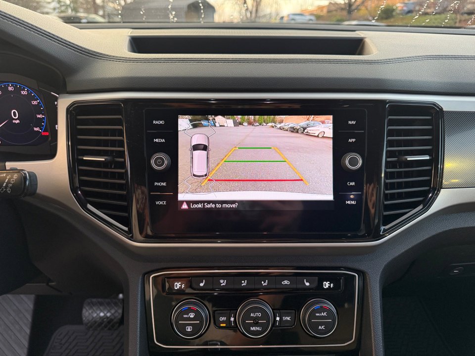 Used 2021 Volkswagen Atlas Cross Sport SEL image 23