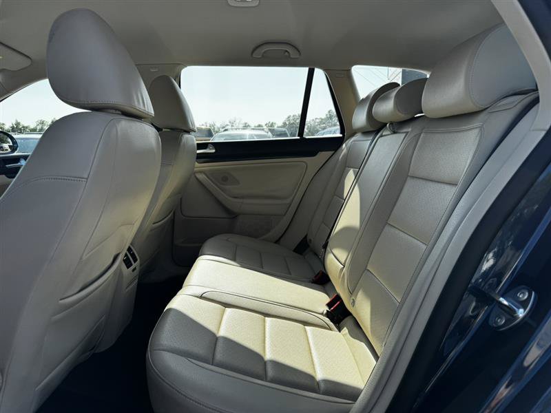 Used 2014 Volkswagen Jetta TDI FWD image 14