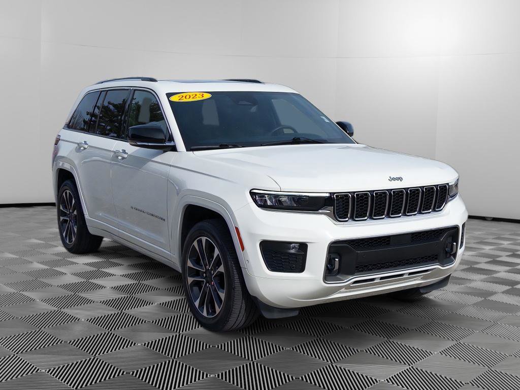 Used 2023 Jeep Grand Cherokee Overland w/ Luxury Tech Group IV image 9