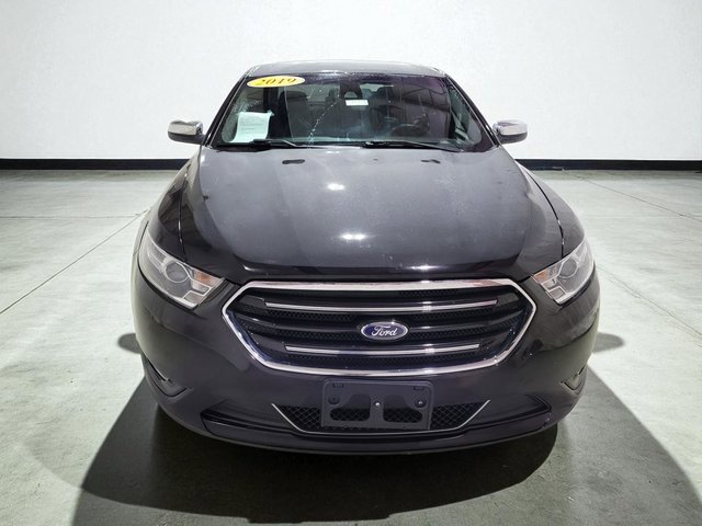 Used 2019 Ford Taurus Limited image 14