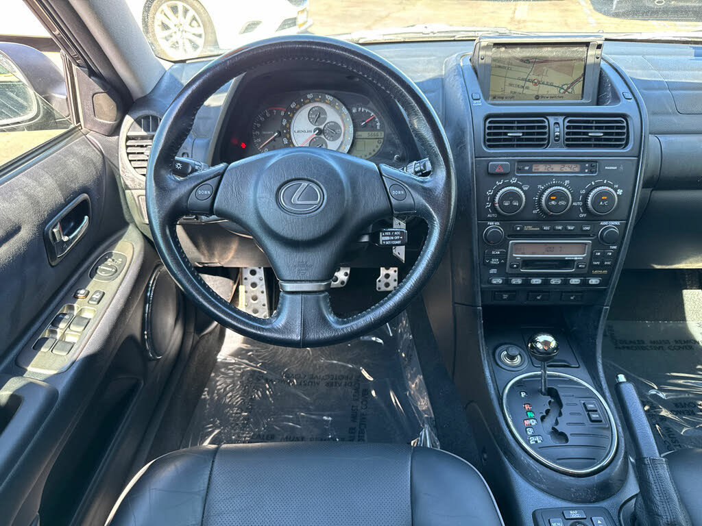 Used 2002 Lexus IS 300 SportCross RWD image 21