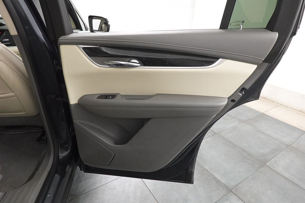 Used 2021 Cadillac XT6 Premium Luxury FWD image 32