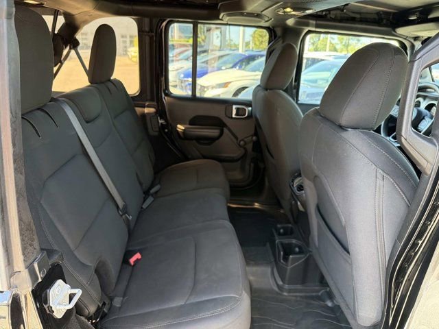 Used 2019 Jeep Wrangler Unlimited Sport image 18