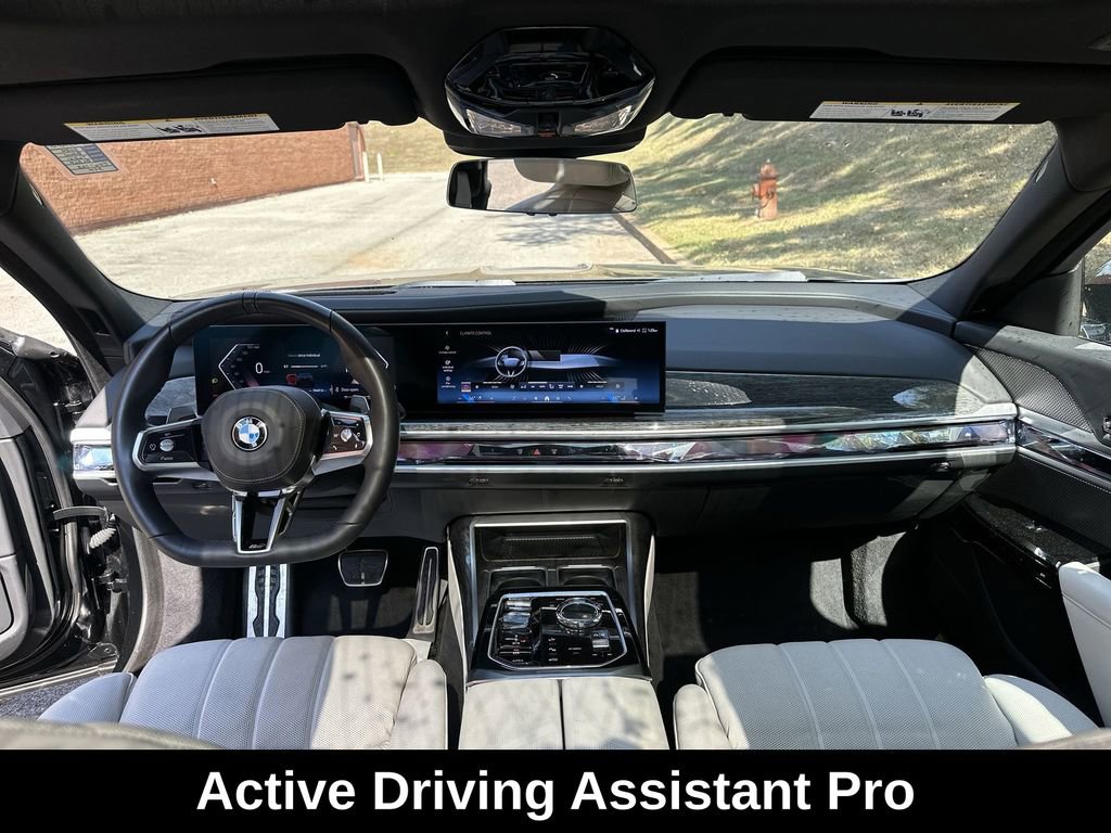 Used 2024 BMW 760i xDrive w/ Executive Package image 28