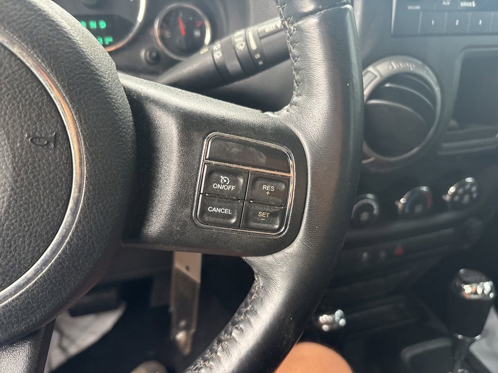 Used 2018 Jeep Wrangler Unlimited Sport w/ Connectivity Group AWD/4WD image 19