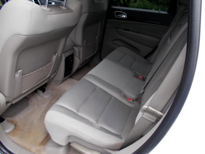 Used 2012 Jeep Grand Cherokee Laredo w/ Laredo E Group image 26