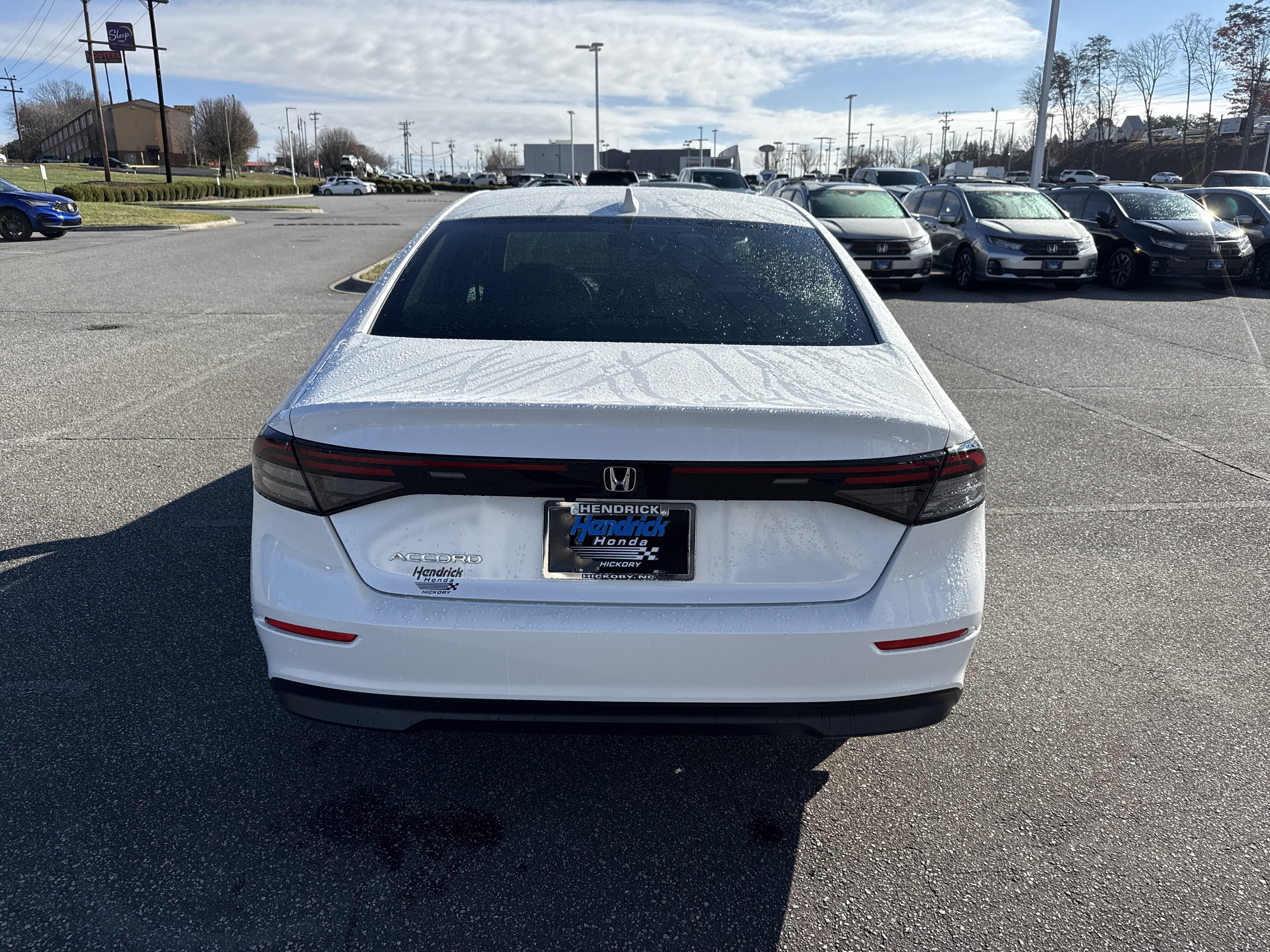 Used 2024 Honda Accord EX image 9