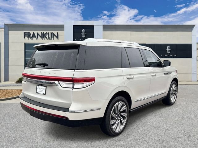 Certified 2023 Lincoln Navigator Reserve AWD/4WD image 7