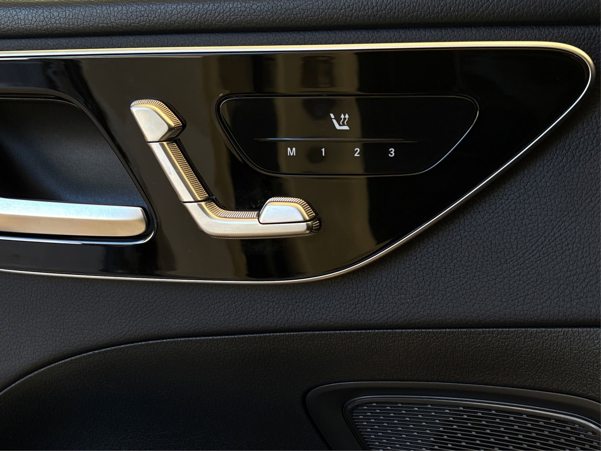 Used 2022 Mercedes-Benz C 300 Sedan image 29