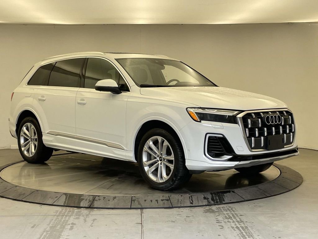Certified 2025 Audi Q7 3.0T Premium Plus image 9