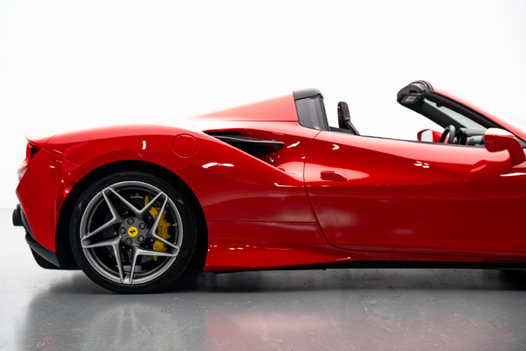 Used 2022 Ferrari F8 Tributo RWD image 31