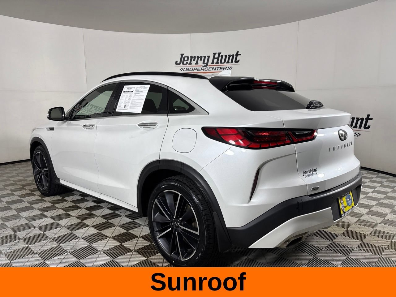 Used 2023 INFINITI QX55 Luxe w/ Cargo Package AWD/4WD image 9