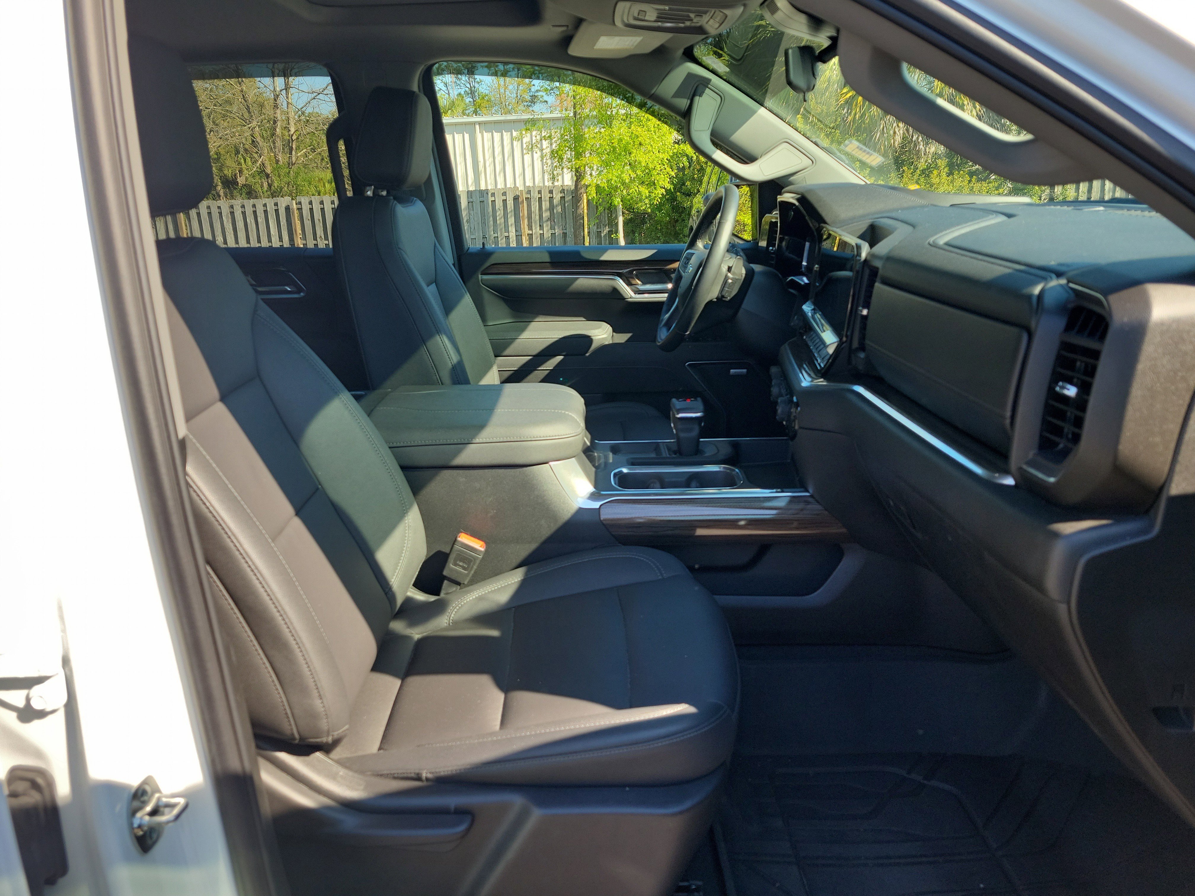 Used 2025 Chevrolet Silverado 1500 RST w/ Rally Edition AWD/4WD image 7