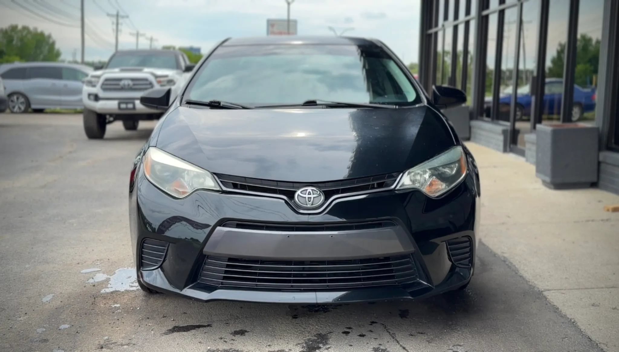 Used 2016 Toyota Corolla LE FWD image 7