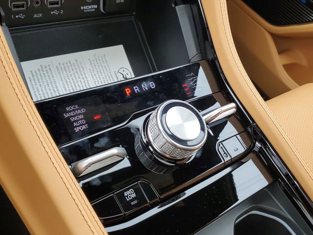 New 2025 Jeep Grand Cherokee Summit image 13