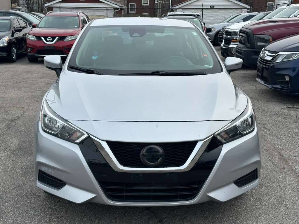 Used 2020 Nissan Versa SV FWD image 2