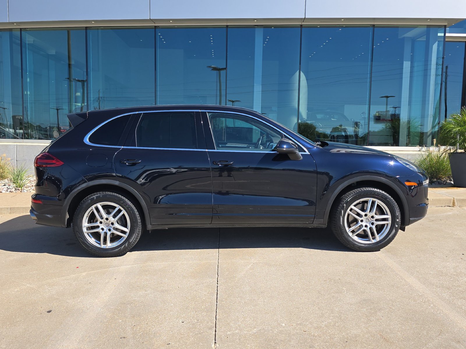 Used 2018 Porsche Cayenne AWD/4WD image 8