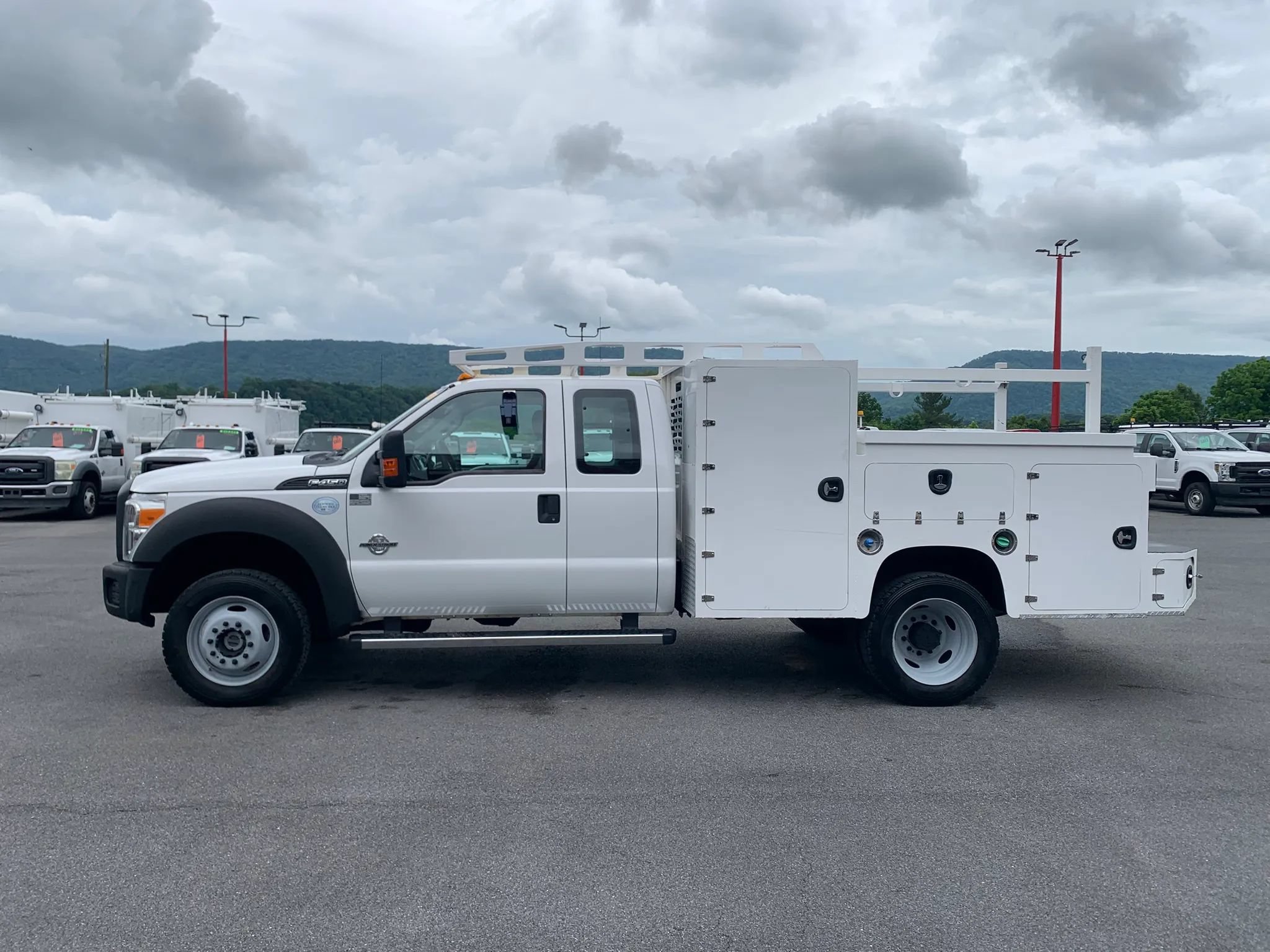 Used 2015 Ford F450 XL w/ Power Equipment Group AWD/4WD image 5