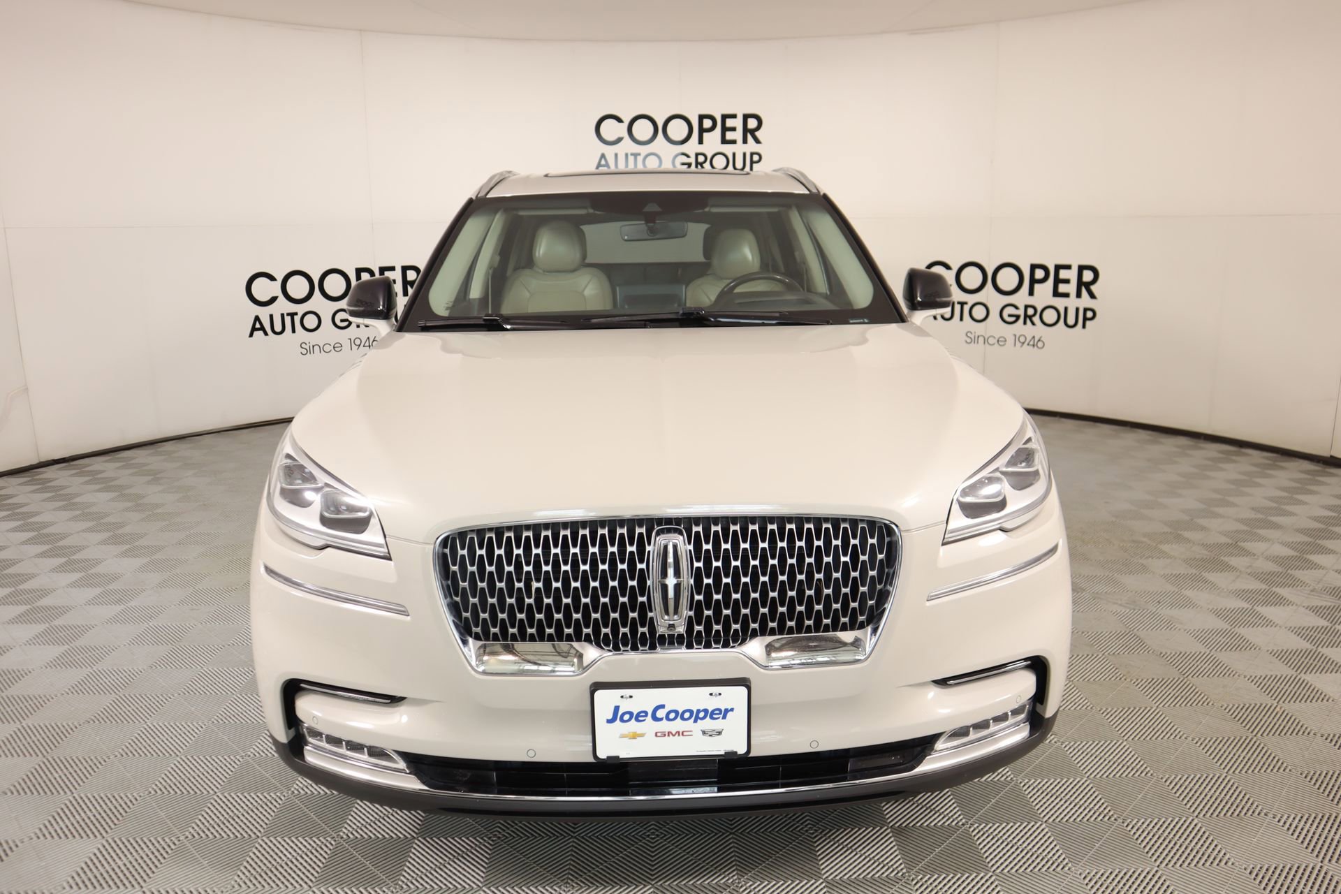 Used 2020 Lincoln Aviator Reserve w/ Equipment Group 202A image 9