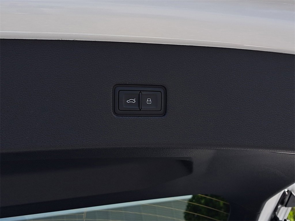 New 2026 Audi Q8 Premium Plus image 32