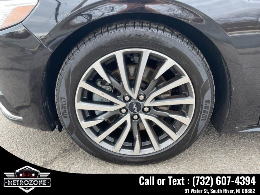 Used 2019 Lincoln Continental Select w/ Continental Climate Package image 33