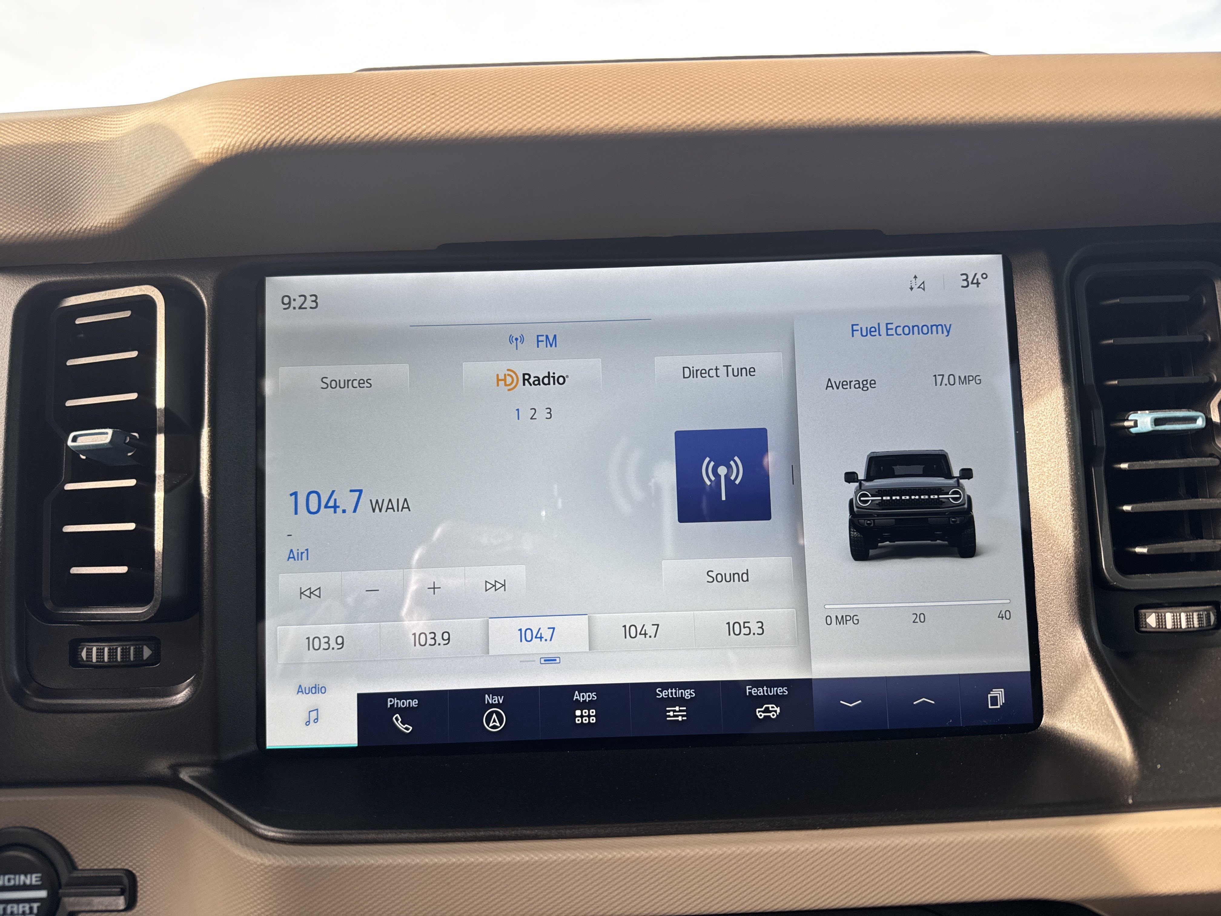 Used 2023 Ford Bronco Wildtrak image 23