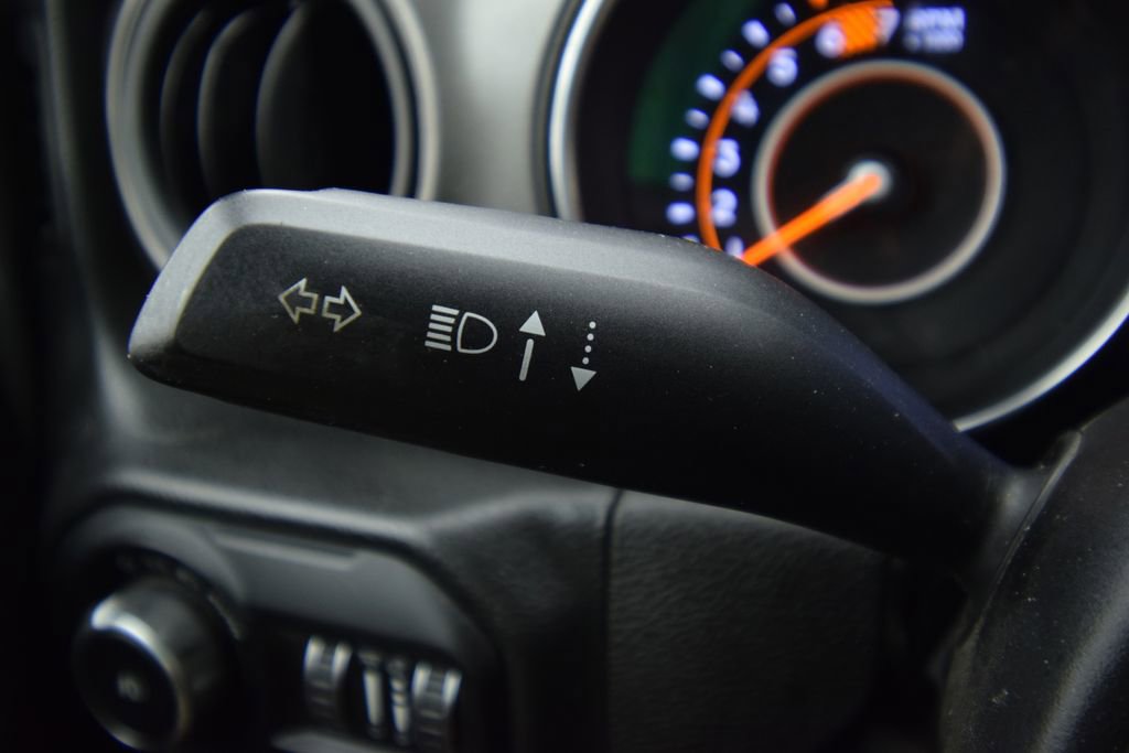 Used 2022 Jeep Wrangler Sport image 35