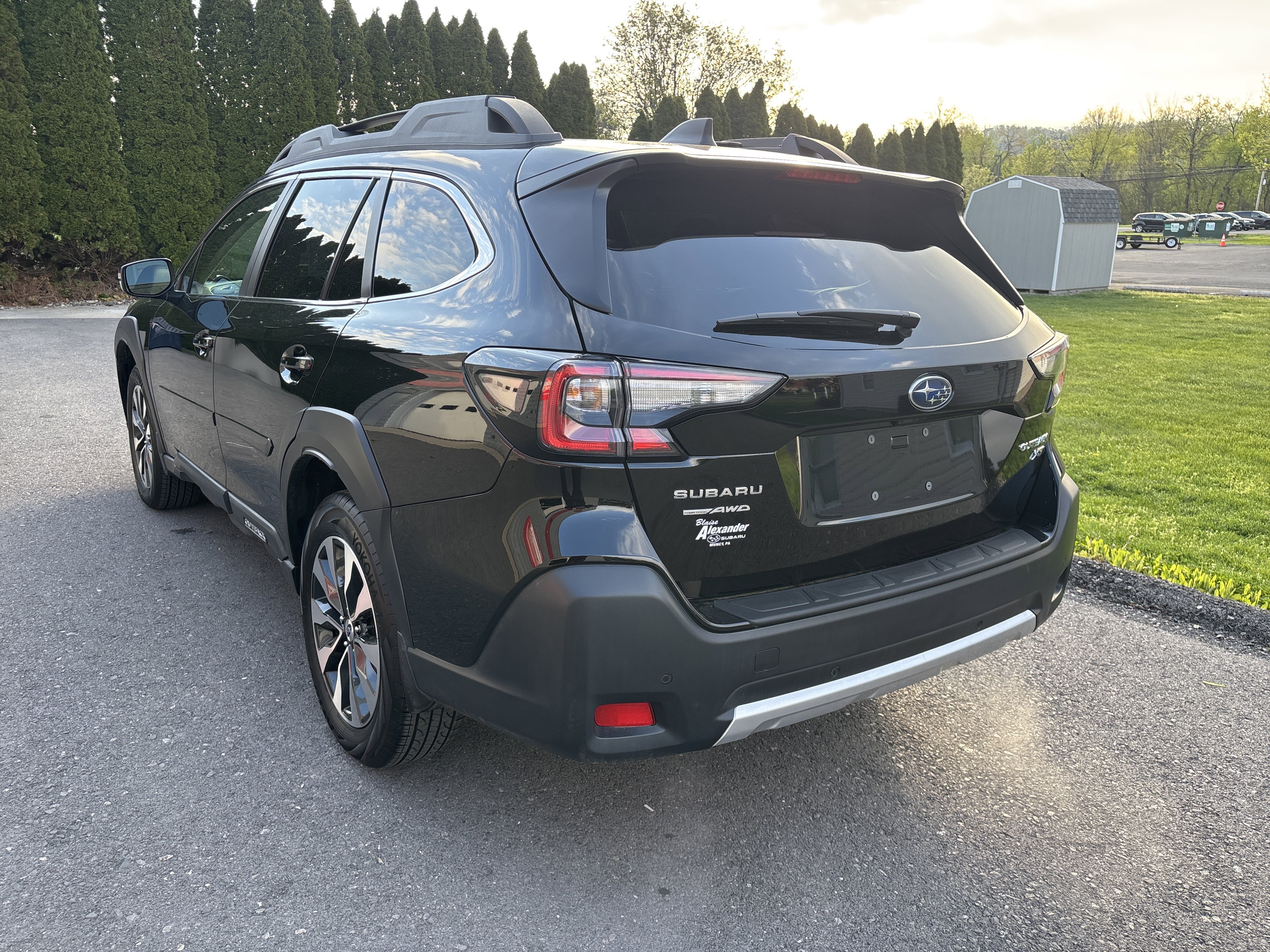 Used 2025 Subaru Outback Limited XT image 6