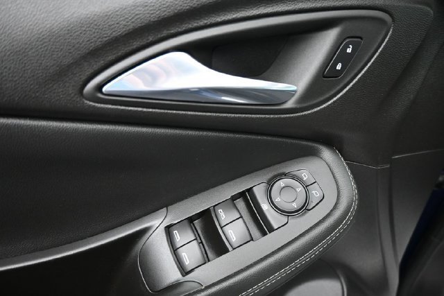 Used 2022 Buick Encore GX Preferred w/ Cold Weather Comfort Package AWD/4WD image 10