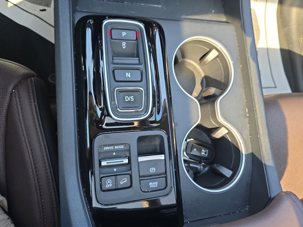 Used 2025 Honda Pilot Elite image 27