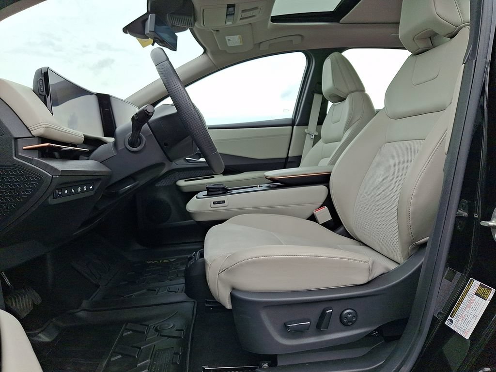 Certified 2024 Nissan Ariya AWD image 14