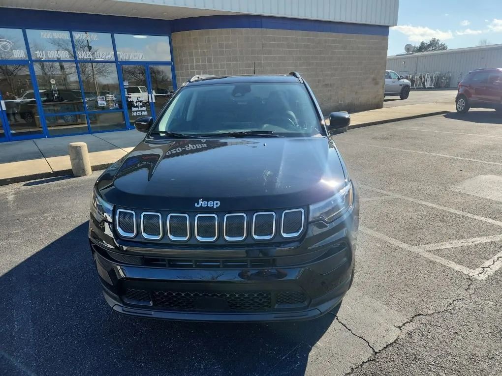 Used 2022 Jeep Compass Latitude w/ Sun and Sound Group image 2