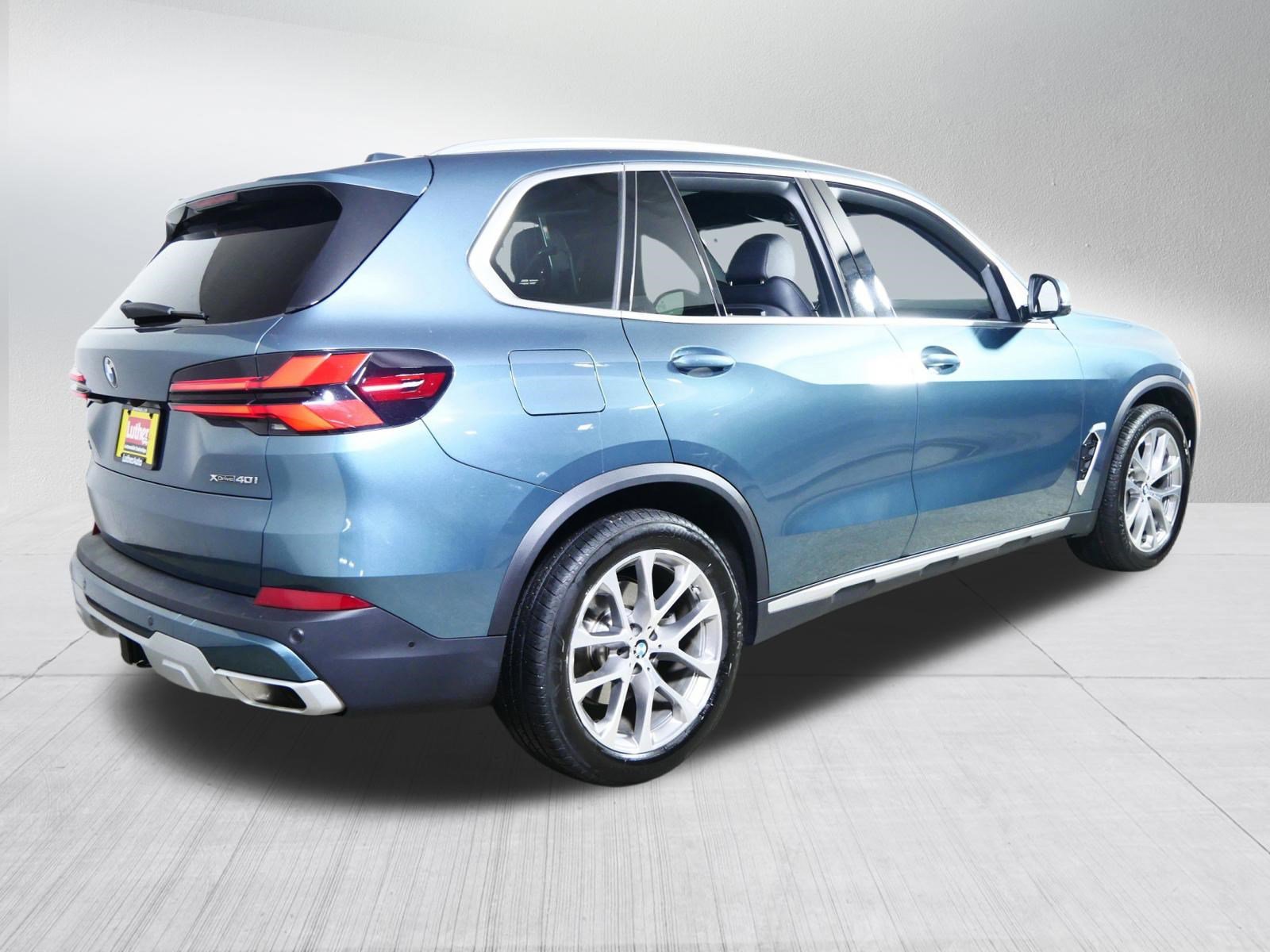 Used 2024 BMW X5 xDrive40i w/ Premium Package image 7