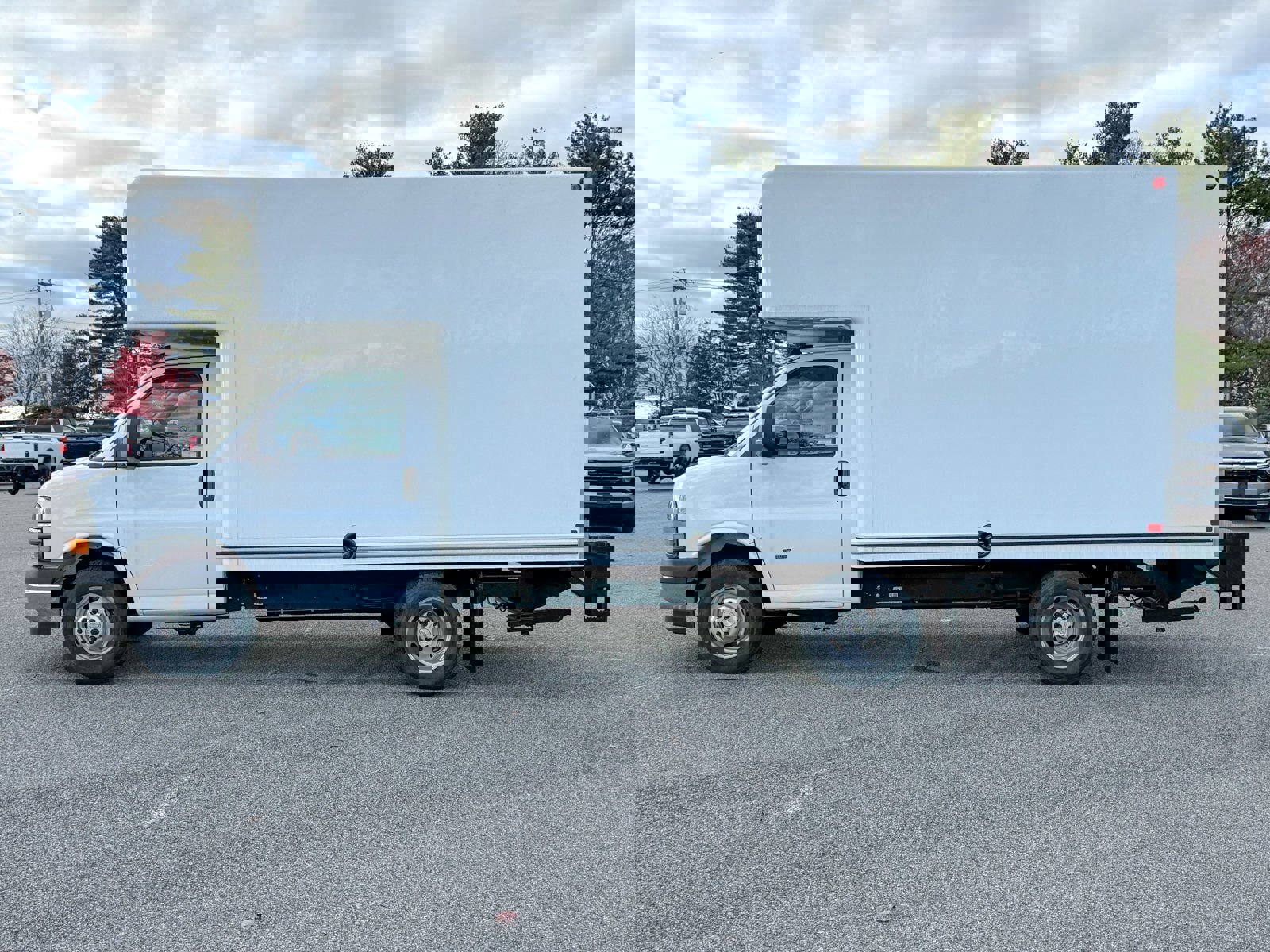 New 2025 Chevrolet Express 3500 1WT w/ Power Convenience Package image 7