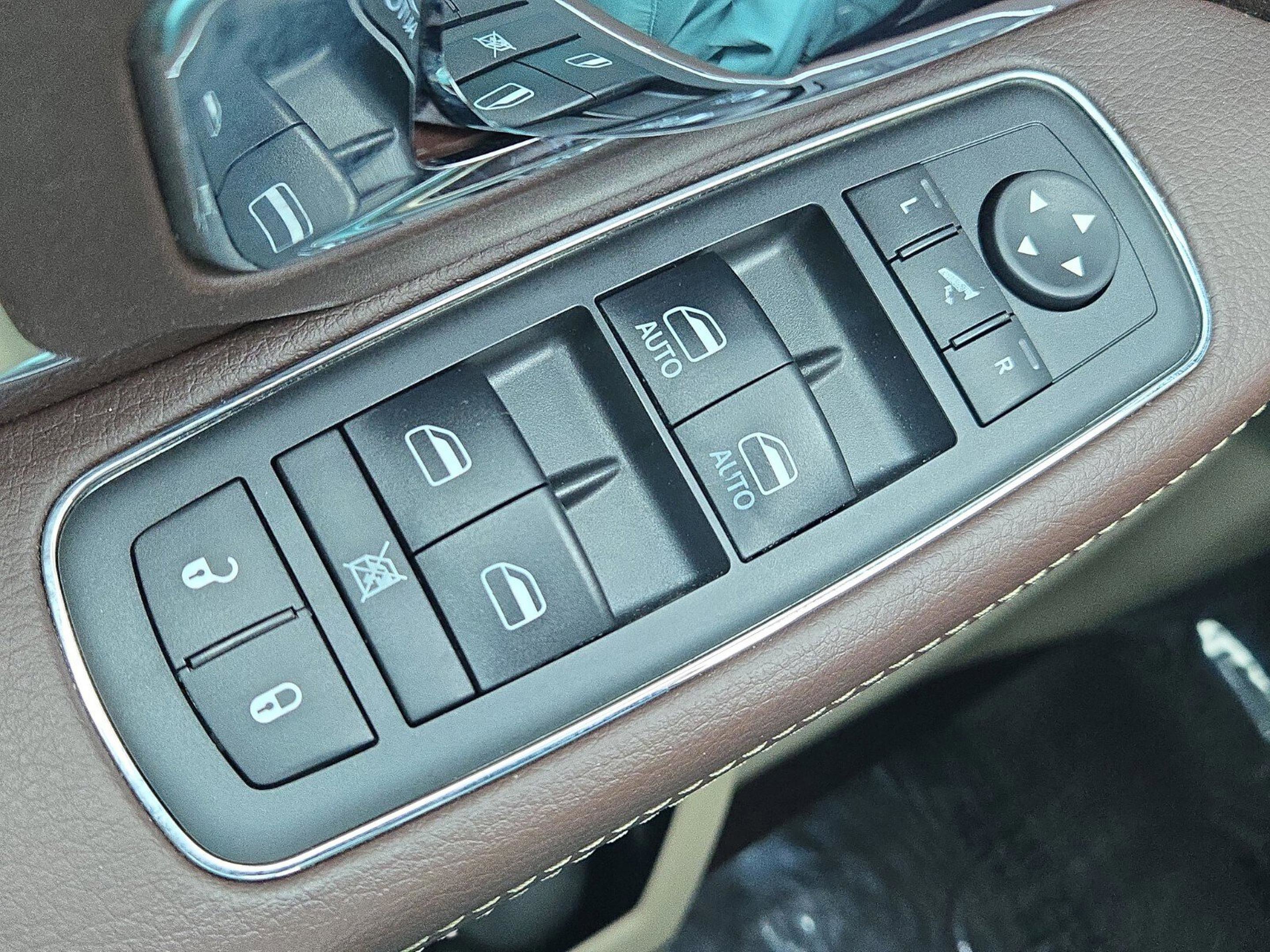 Used 2018 RAM 1500 Laramie w/ Convenience Group image 32