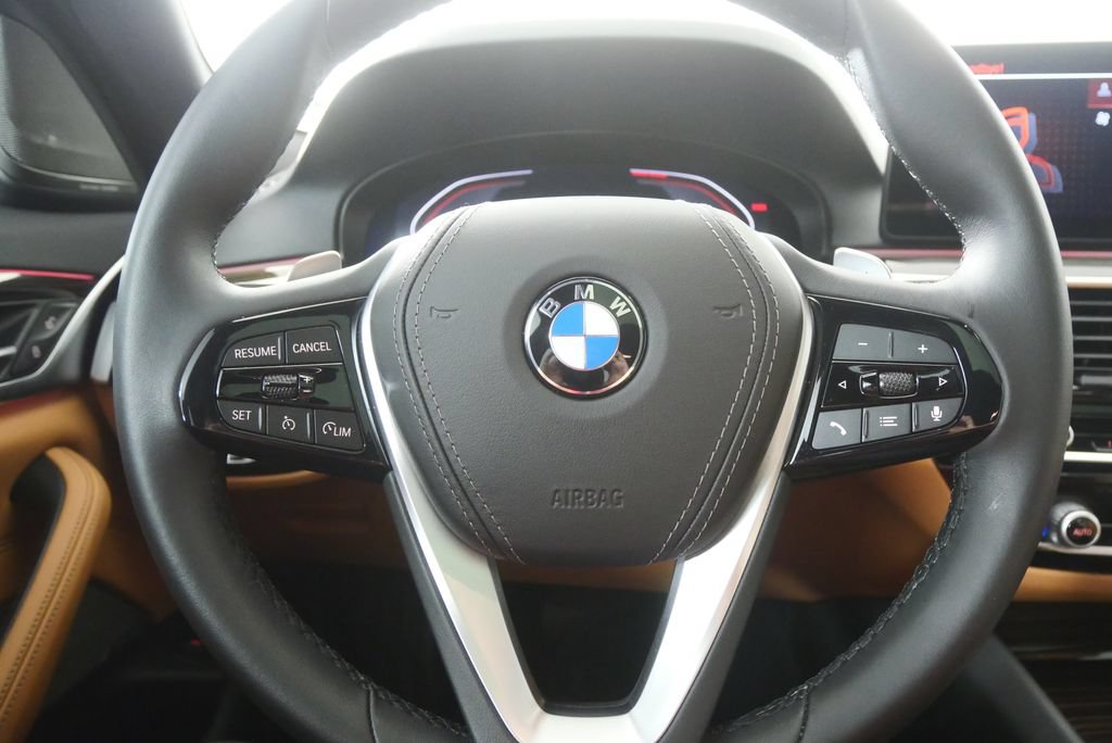 Used 2023 BMW 530i w/ Premium Package RWD image 18