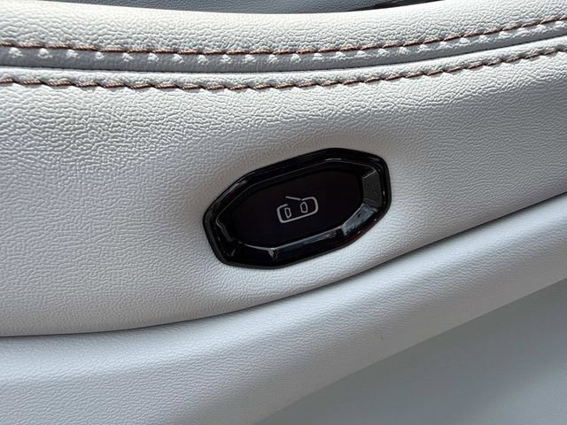 New 2026 Jeep Cherokee Limited AWD/4WD image 19