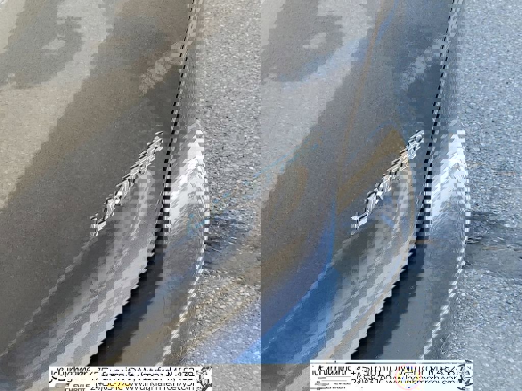 Used 2020 Chrysler Pacifica Limited image 32