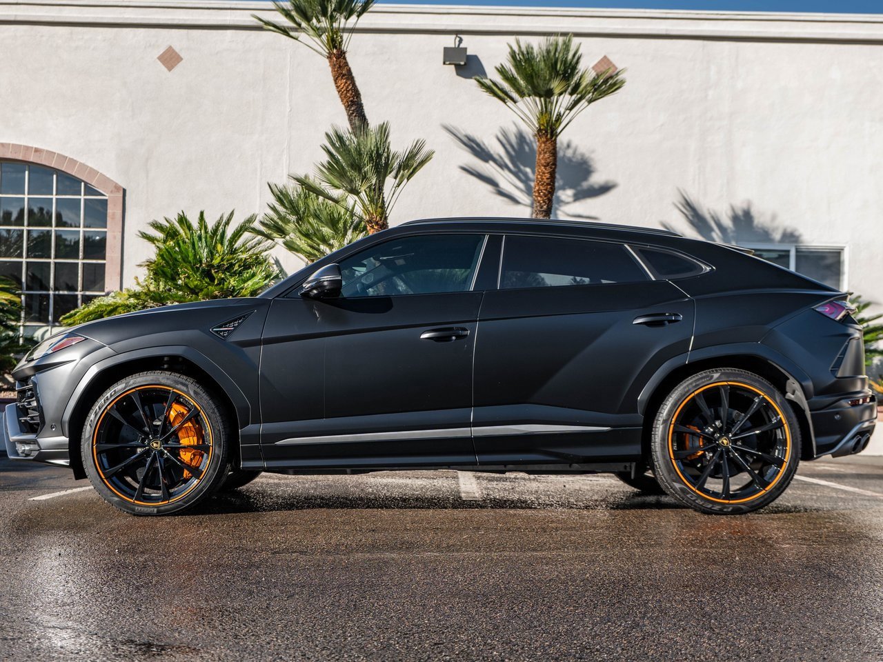 Used 2022 Lamborghini Urus image 2