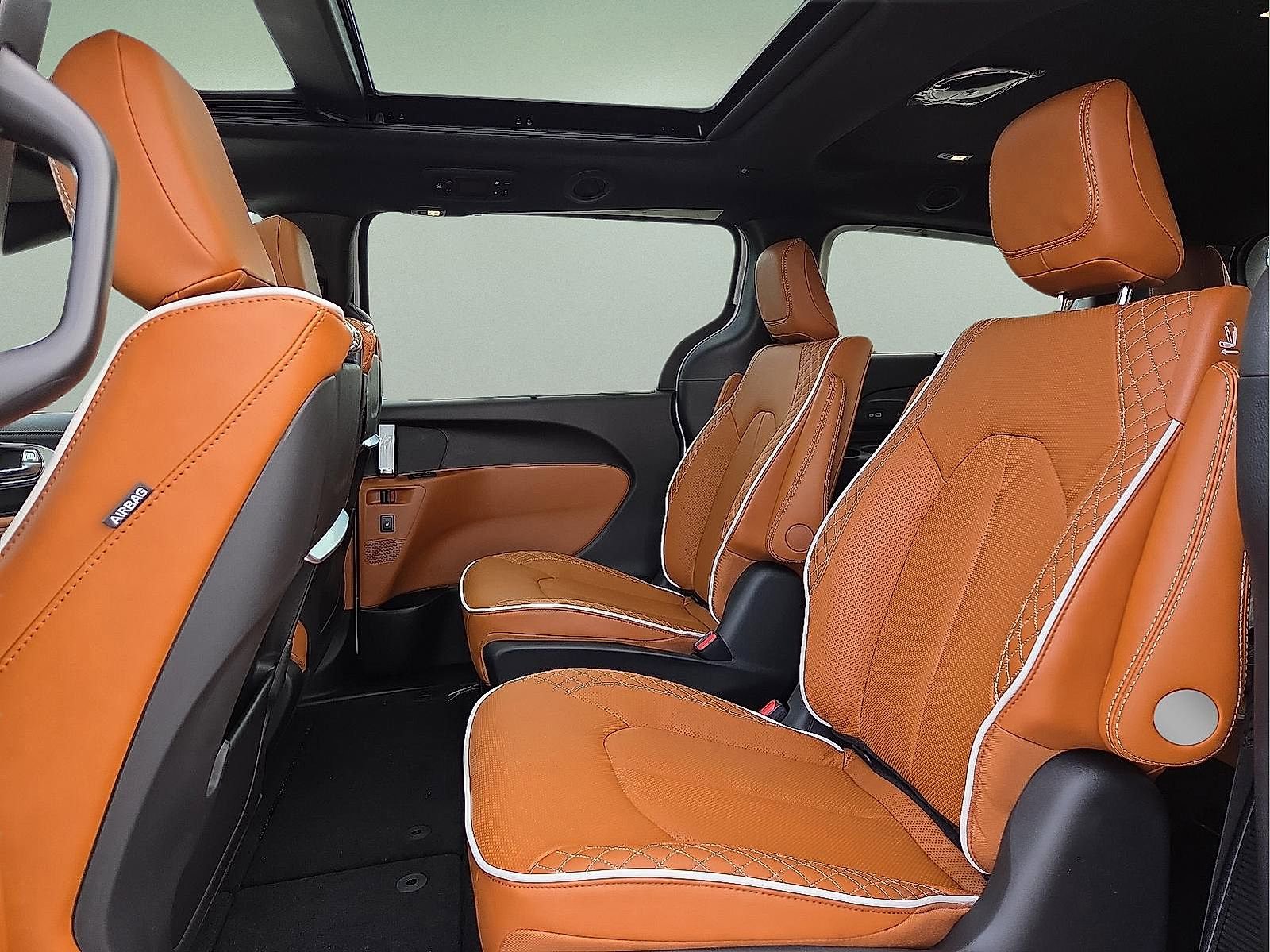 New 2026 Chrysler Pacifica Pinnacle AWD/4WD image 11